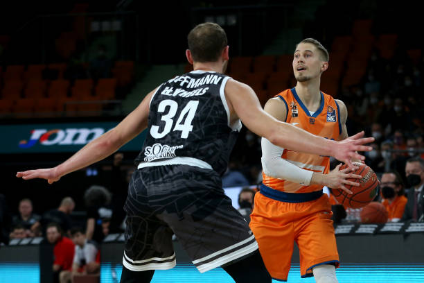 上半场老鹰 上半场老鹰