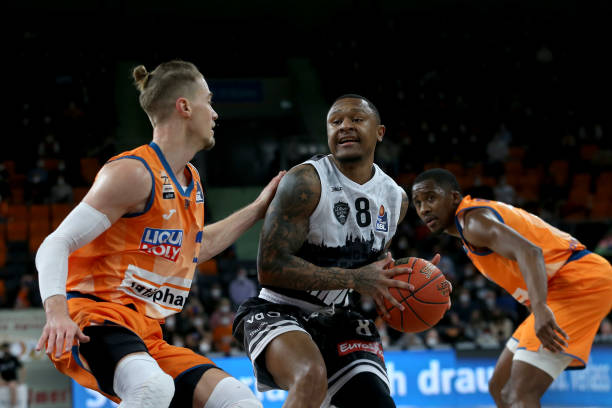 定的防守控 定的防守控